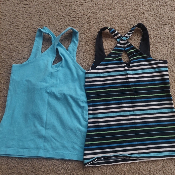 GAPBody Workout Tops - Picture 3 of 4